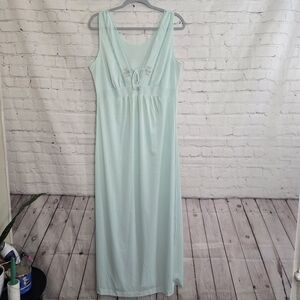 Vtg 70s Empire Embroidered Sleeveless Nightgown Small Antron Nylon Green